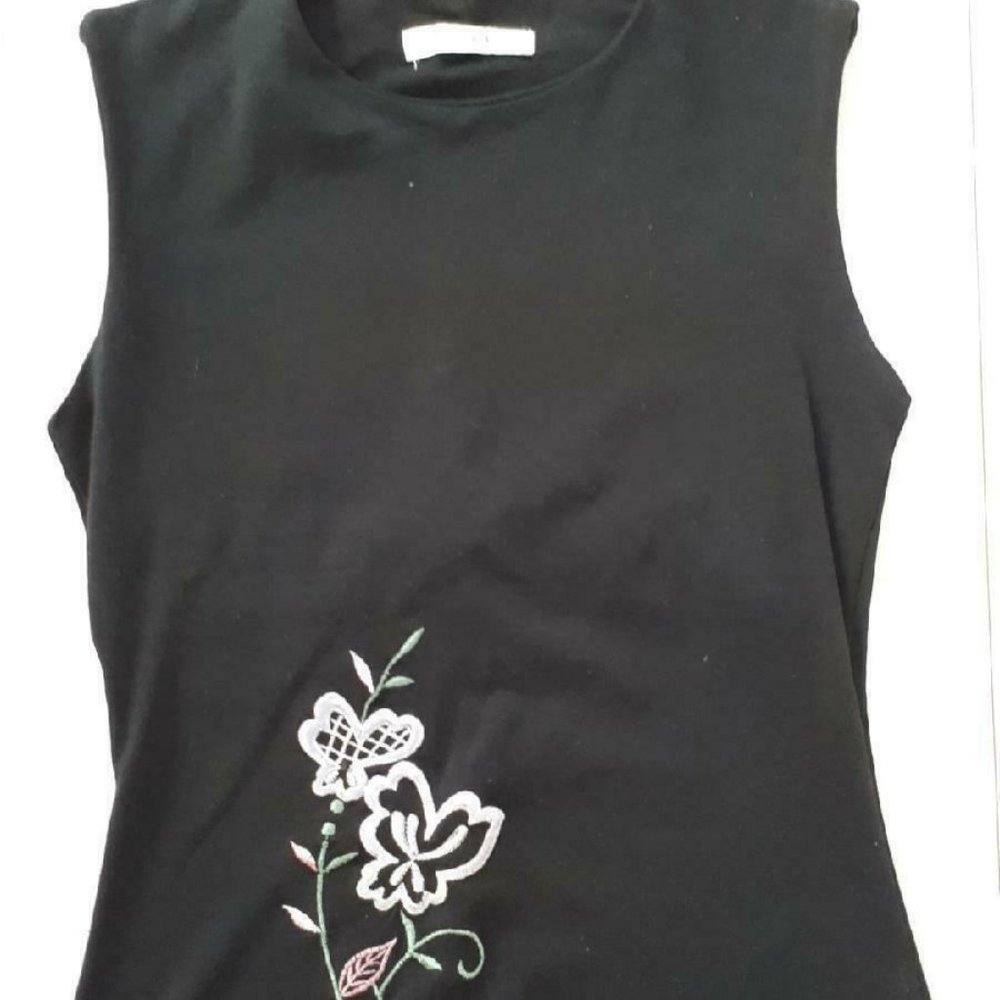 Portrait Black Tank Top Floral Embroidered (  S )